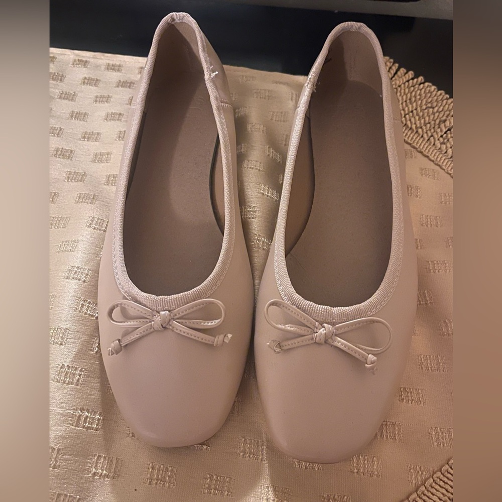 Elegant Cream Ballet Flats